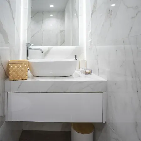 A Casa Nostra * Loutráki